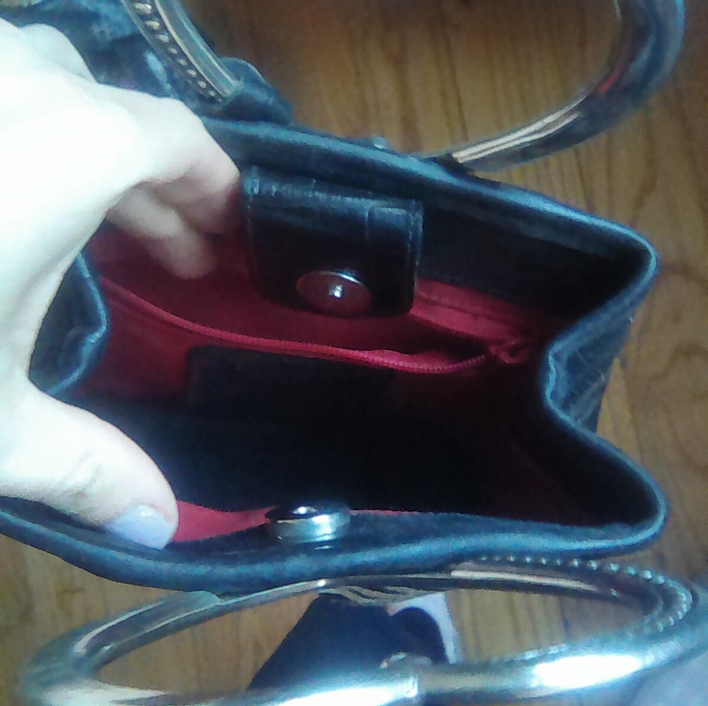 Brighton Handbag - Picture 2 of 2
